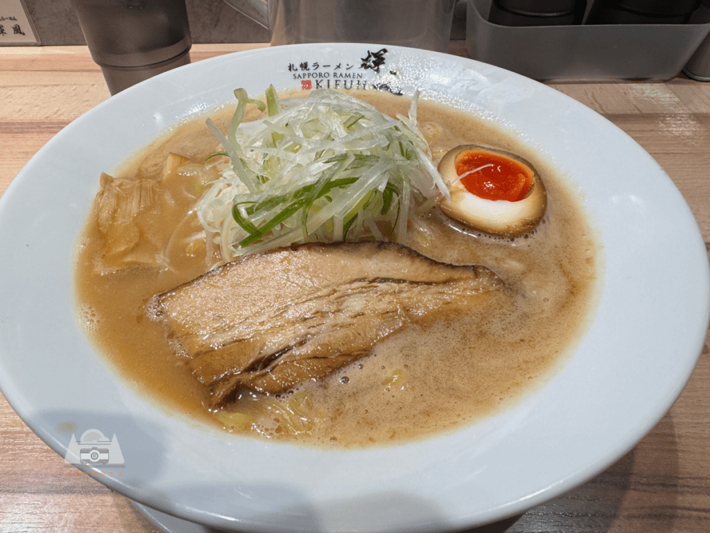 【薄野深夜美食】|輝風拉麵：湯頭超濃郁重口味的拉麵，而且又平價。