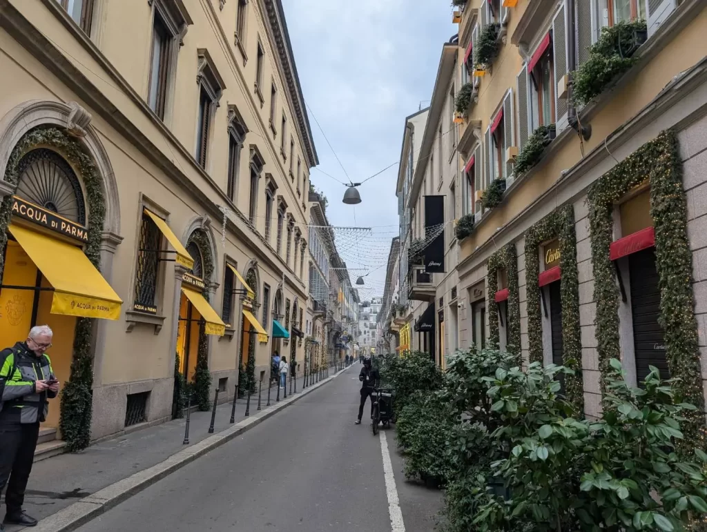 【2025全球LV比價&退稅】|買最便宜LV：法國、義大利與匈牙利，直接算給你看！。