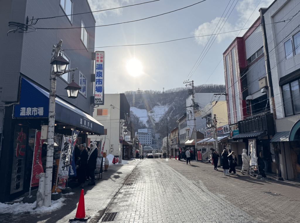 【2025登別景點地圖】| 一圖看登別溫泉街、大湯沼與地獄谷，住宿與美食懶人包