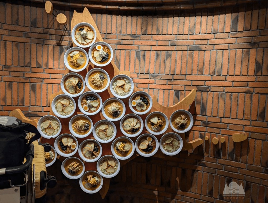 【2025新千歲機場攻略】|樓層地圖詳解：一圖逛免稅店，哆拉A夢空中樂園，看電影泡溫泉！