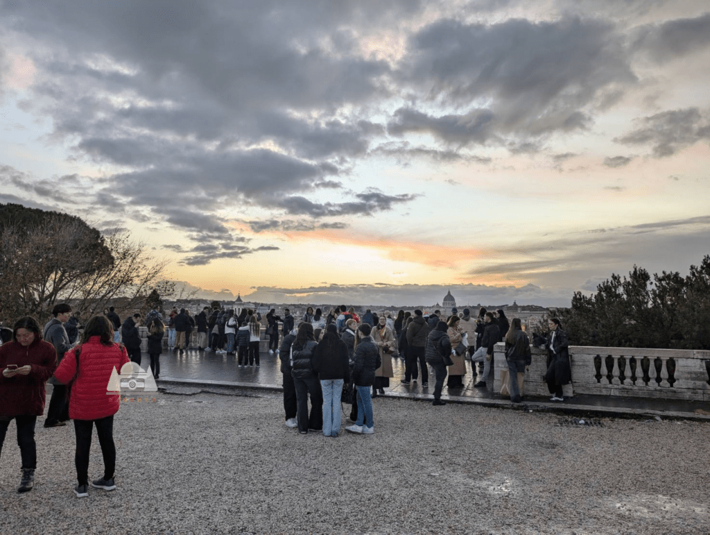 【2025羅馬景點】|戀人必來：蘋丘看浪漫日落，日落時間都算好了