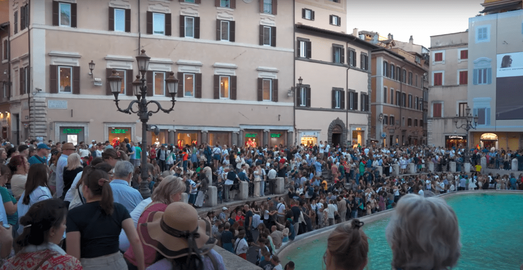 【2025特雷維噴泉攻略】|羅馬許願池：挑戰羅馬網美照，隨時都是人山人海！