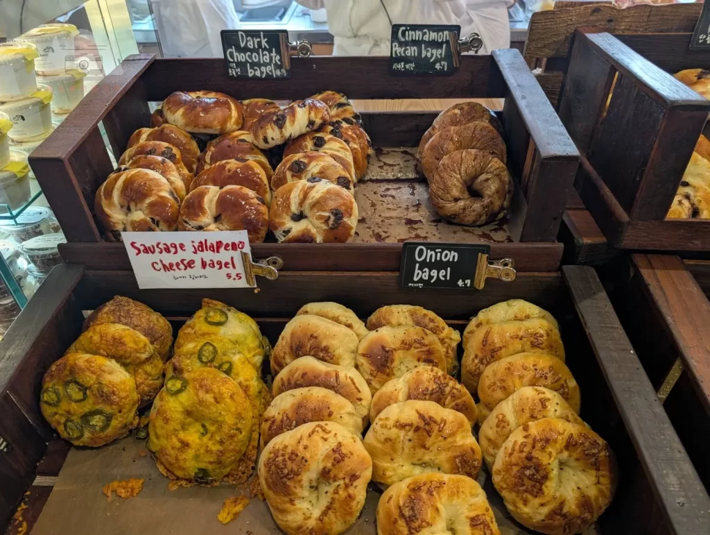 【2025倫敦貝果攻略】| 不排隊候位法 熱門口味，最高CP分店，別忘記點湯！