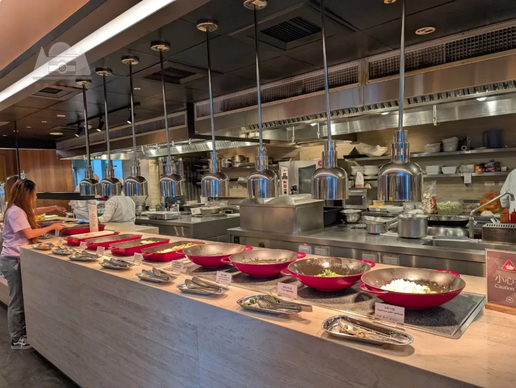 【2025桃園喜來登誠實開箱】|行政酒廊超推：房間舒適但公設不要期待