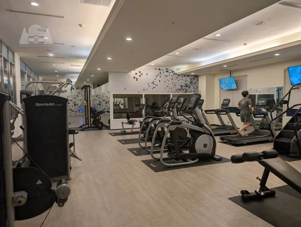 【2025桃園喜來登誠實開箱】|行政酒廊超推：房間舒適但公設不要期待