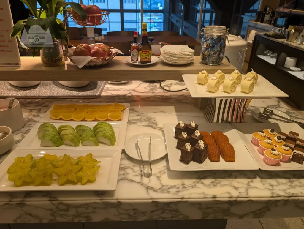 【2025桃園喜來登誠實開箱】|行政酒廊超推：房間舒適但公設不要期待