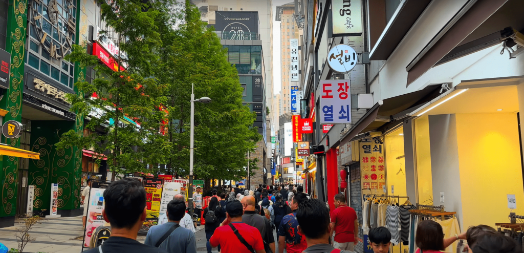 【2025首爾6大必去商圈】| 逛街攻略：潮牌、熱鬧、平價區、文青風，懶人包整理