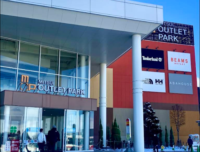 【2026北海道三井Outlet攻略】必買品牌5折Nike、機場直達巴士、折扣季與退稅教學