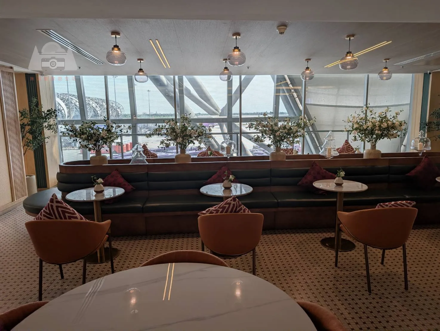 【曼谷機場最棒貴賓室】|  Coral Finest Business Class Lounge：免費按摩和調酒喝到飽，超級值得！