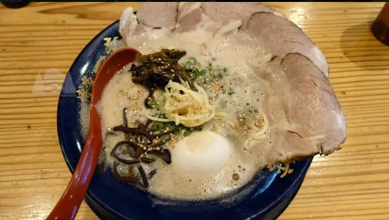 【2025福岡必吃美食】| 實測12家拉麵：口味分類&濃淡表格，看完這篇再去吃！